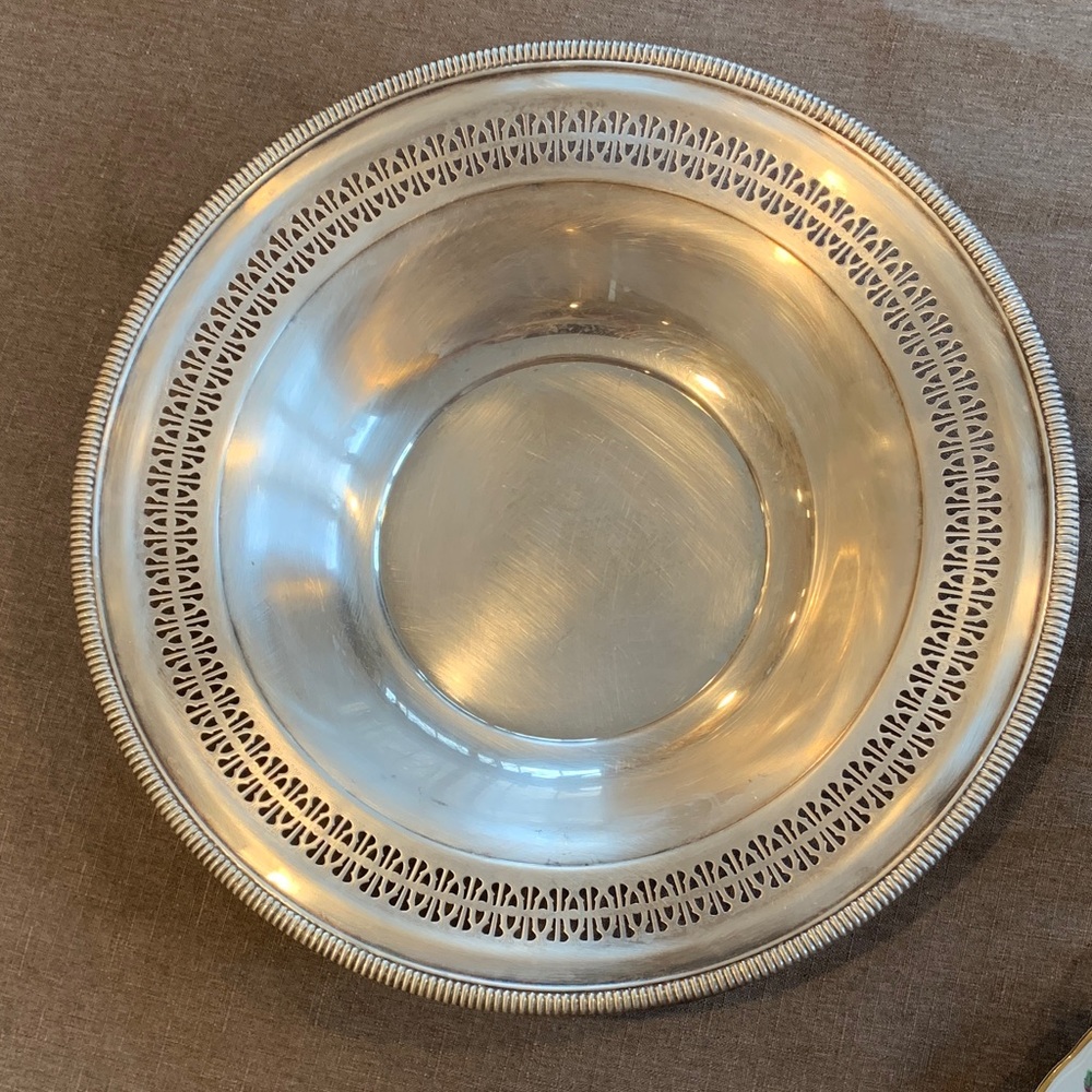 Vintage WM Roger’s MFG Co 4235 Silver Plated Serving Bowl